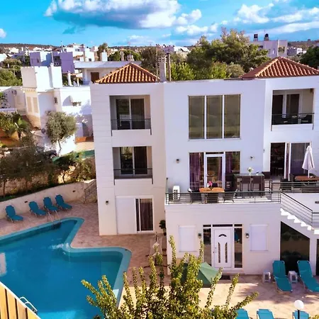 Villa Wonderful In Chania With Private Pool, Panoramic Sea Views & Spacious Interiors