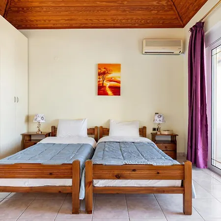 Villa Wonderful In Chania With Private Pool, Panoramic Sea Views & Spacious Interiors