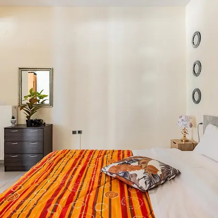 Villa Wonderful In Chania With Private Pool, Panoramic Sea Views & Spacious Interiors *