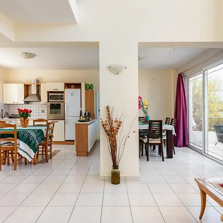 Vila Wonderful In Chania With Private Pool, Panoramic Sea Views & Spacious Interiors *