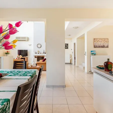 Vila Wonderful In Chania With Private Pool, Panoramic Sea Views & Spacious Interiors Agios Onoufrios